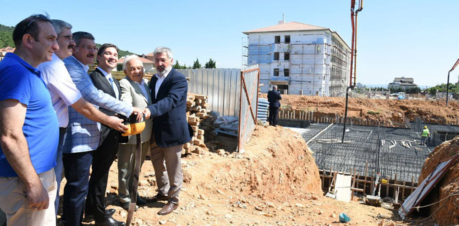Gönüllü Hizmet Vakfı, Mustafa Saffet Fen Lisesi ve İnal Aydınoğlu Öğrenci Yurdu binasının temelini attı…